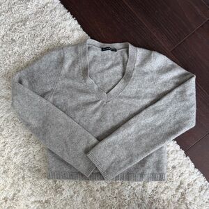 Brandy Melville Grey Cropped V Neck Sweater